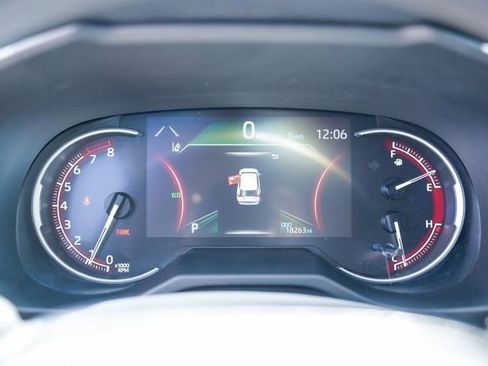 Used 2024 Toyota RAV4 XLE image 16