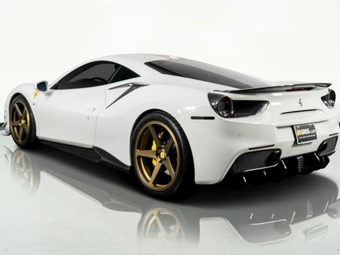 Used 2016 Ferrari 488 GTB image 16