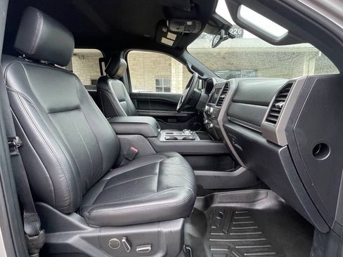 Used 2019 Ford Expedition XLT w/ Equipment Group 202A RWD image 27