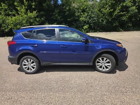 Used 2015 Toyota RAV4 Limited AWD/4WD image 23