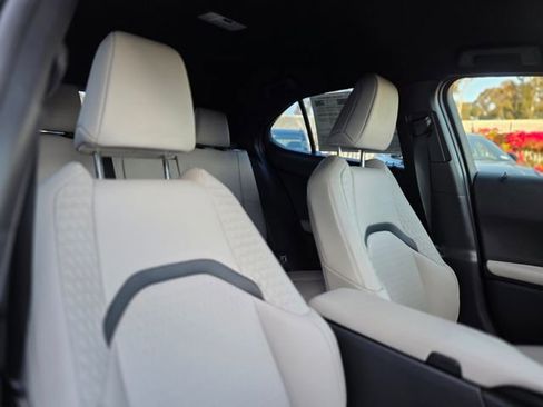 Used 2022 Lexus UX 250h 250h Base image 10