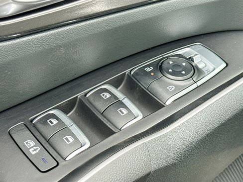 New 2026 Kia Sorento S w/ S Panoramic Sunroof Package image 8