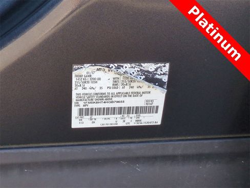 Used 2017 Ford Explorer Platinum image 31