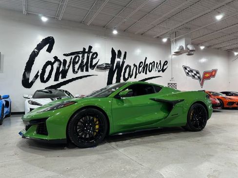 Used 2026 Chevrolet Corvette Z06 RWD image 18