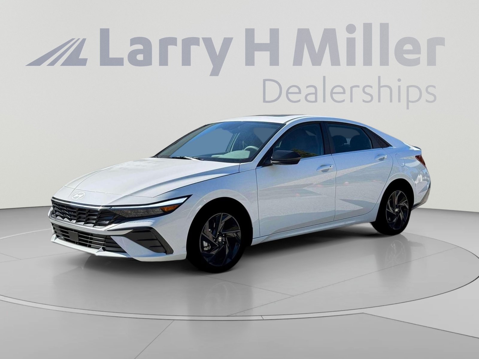 New 2026 Hyundai Elantra SEL Sport Premium FWD image 2