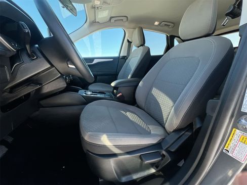 Used 2022 Ford Escape SE image 18