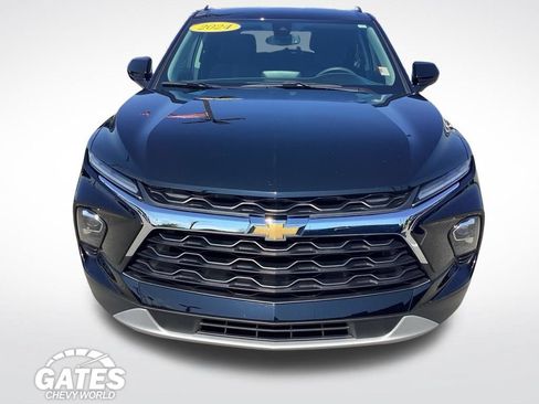 Used 2024 Chevrolet Blazer LT w/ Convenience Package FWD image 2