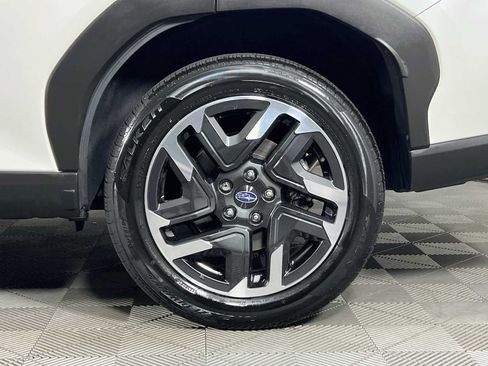 Used 2025 Subaru Forester Limited AWD/4WD image 33