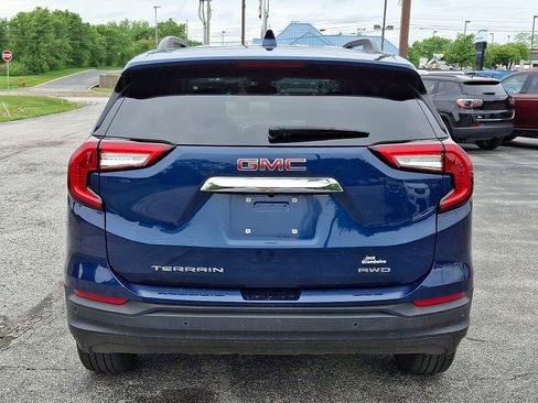 Used 2022 GMC Terrain SLE w/ Driver Convenience Package AWD/4WD image 6