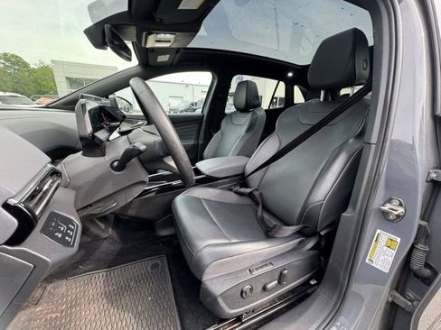 Used 2023 Volkswagen ID.4 Pro S AWD/4WD image 33
