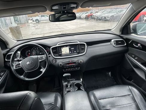 Used 2019 Kia Sorento EX w/ EX Touring Package image 11