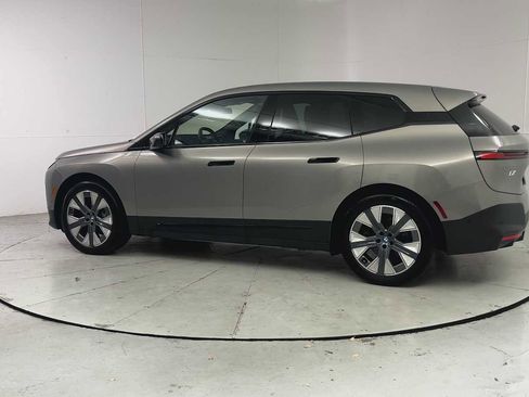 Used 2023 BMW iX xDrive50 w/ Convenience Package AWD/4WD image 4