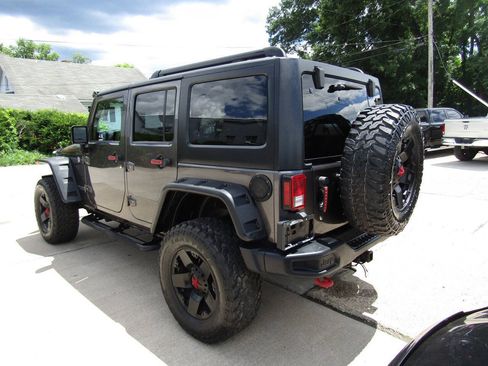 Used 2016 Jeep Wrangler Unlimited Rubicon AWD/4WD image 7