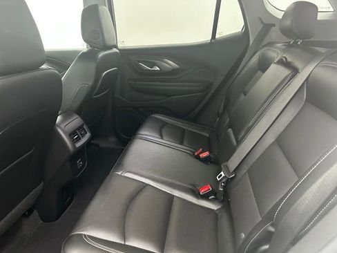 Used 2023 GMC Terrain SLT image 31
