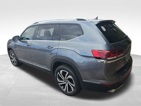 Used 2023 Volkswagen Atlas SEL AWD/4WD image 2