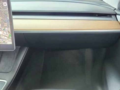 Used 2024 Tesla Model Y Performance image 36