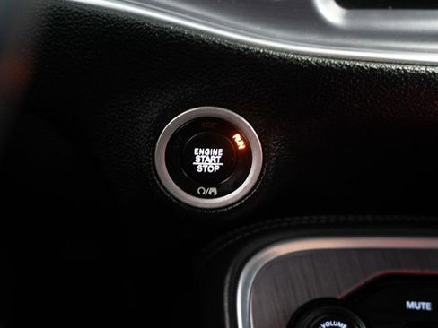 Used 2017 Dodge Challenger SXT image 17