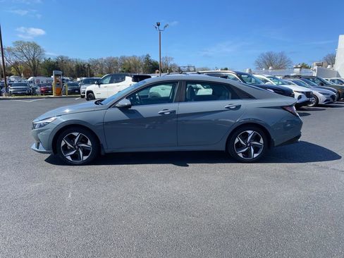 Certified 2022 Hyundai Elantra Limited w/ Cargo Package image 7