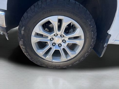 Used 2021 Chevrolet Silverado 1500 LTZ AWD/4WD image 10