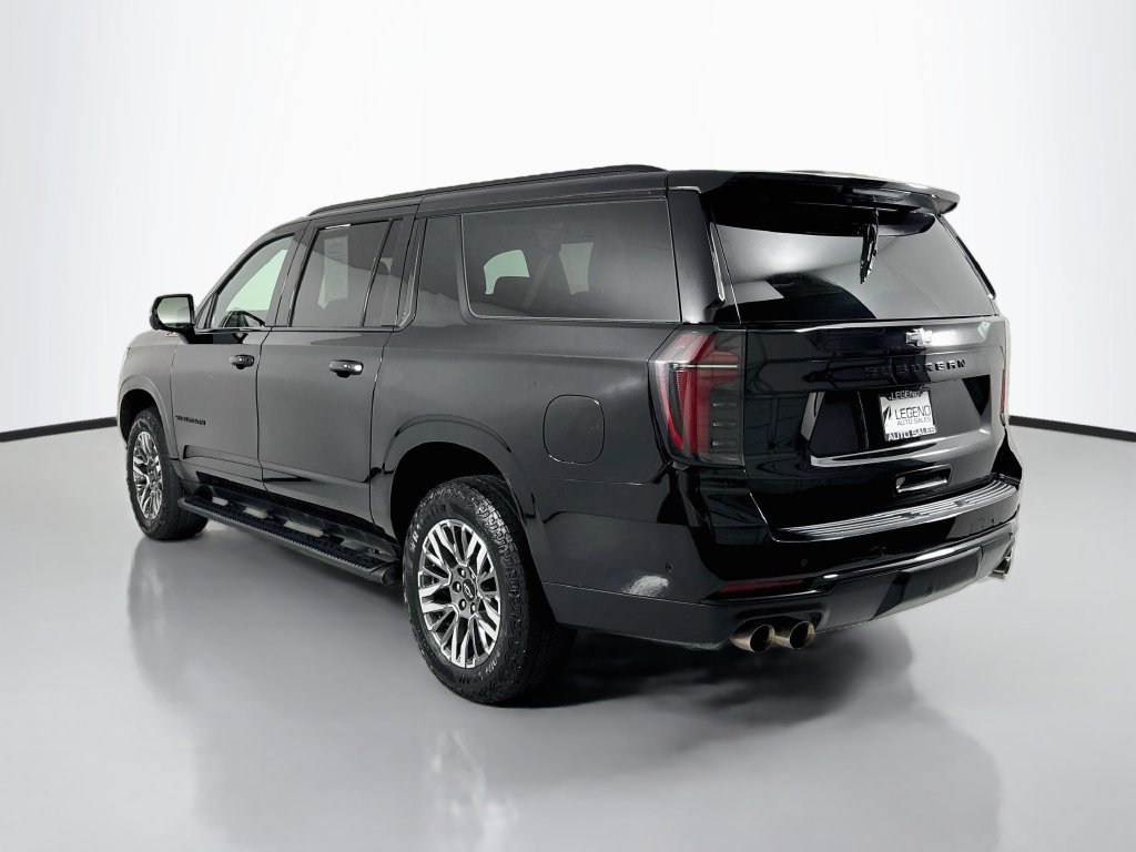 Used 2025 Chevrolet Suburban Z71 AWD/4WD image 8
