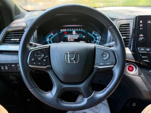 Used 2023 Honda Odyssey Sport image 24