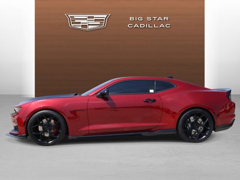 Used 2022 Chevrolet Camaro SS RWD image 2