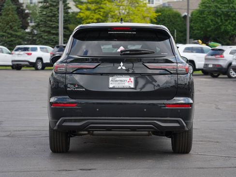 New 2026 Mitsubishi Outlander ES AWD/4WD image 4