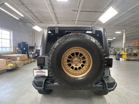 Used 2014 Jeep Wrangler Unlimited Sport AWD/4WD image 40