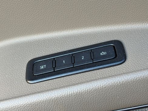 Used 2020 GMC Yukon SLT w/ Open Road Package RWD image 19