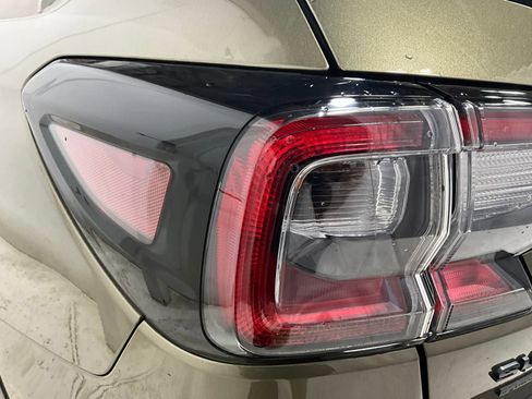 Used 2025 Subaru Outback Onyx Edition AWD/4WD image 27