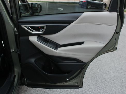 Used 2021 Subaru Forester Premium AWD/4WD image 24
