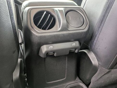Used 2024 Jeep Gladiator Sport AWD/4WD image 14