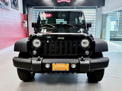 Used 2018 Jeep Wrangler Unlimited Sport S AWD/4WD image 12