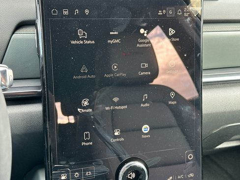 New 2026 GMC Terrain AT4 w/ Technology Package II image 18