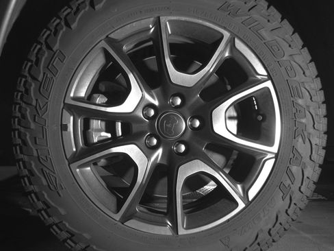 Used 2025 Jeep Compass Trailhawk AWD/4WD image 12