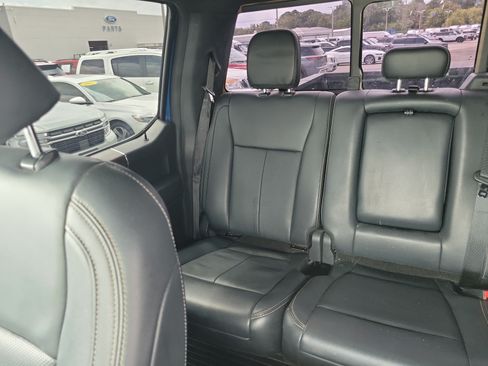 Used 2022 Ford F250 Lariat w/ Black Appearance Package AWD/4WD image 10