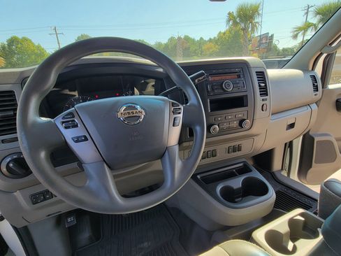 Used 2015 Nissan NV 2500 SV w/ Side & Curtain Airbag Package image 24