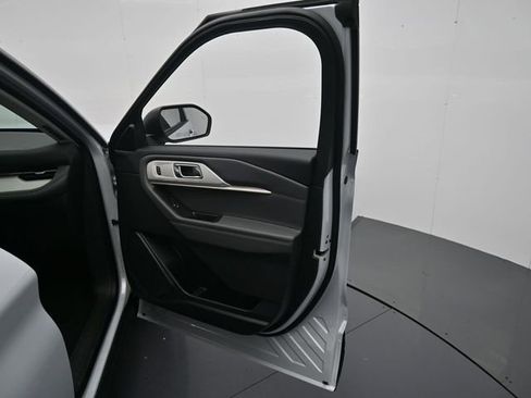 New 2026 Ford Explorer Active image 29