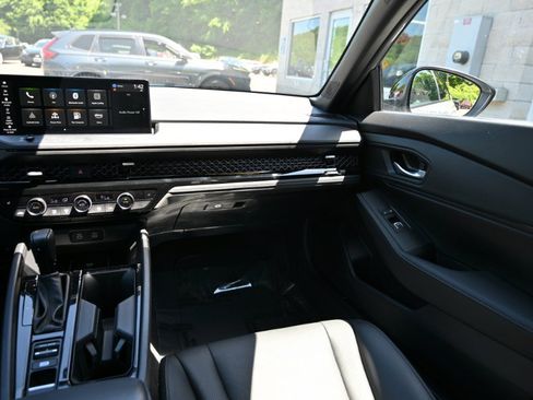 Used 2025 Honda Accord Sport image 13
