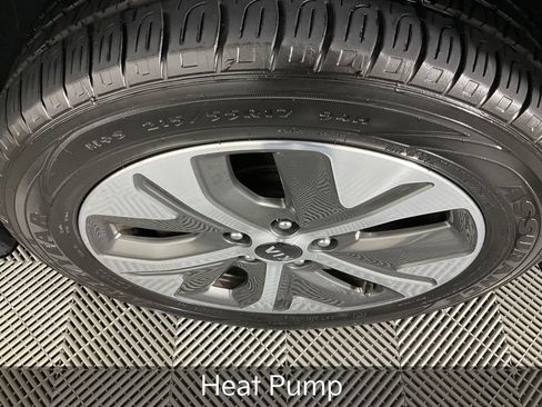 Used 2019 Kia Niro EX Premium w/ Cold Weather Package 1.0 image 9