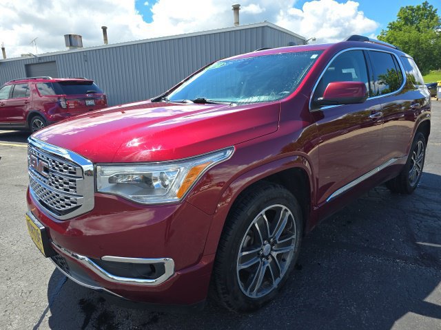Used 2018 GMC Acadia Denali w/ Technology Package AWD/4WD image 3