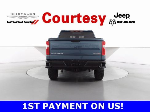 Used 2024 Chevrolet Silverado 1500 ZR2 w/ Technology Package image 6