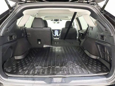 Used 2025 Subaru Outback Onyx Edition image 31