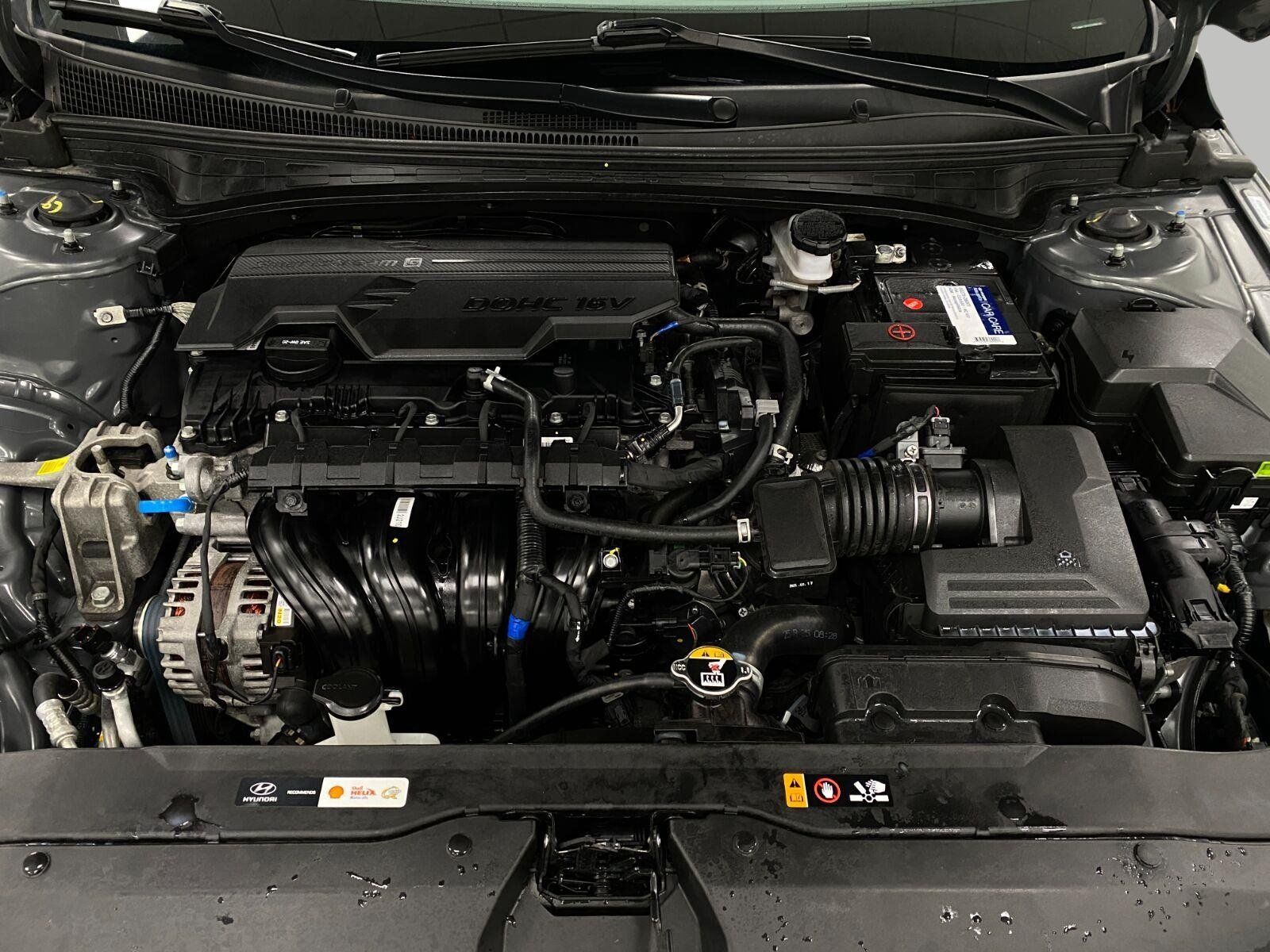 Used 2025 Hyundai Elantra SEL FWD image 11