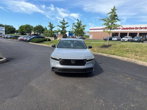 Used 2023 Honda Accord Sport image 3