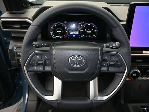 New 2026 Toyota 4Runner Limited AWD/4WD image 5