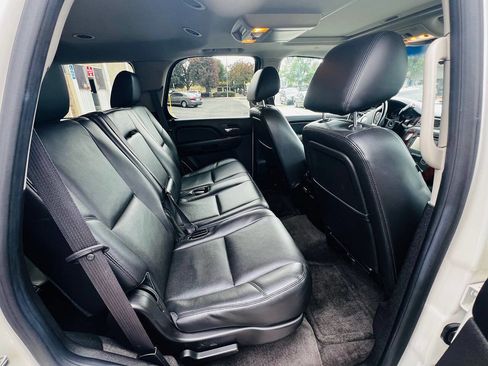 Used 2012 Chevrolet Tahoe LTZ image 12