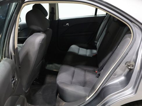 Used 2011 Ford Fusion SE image 17