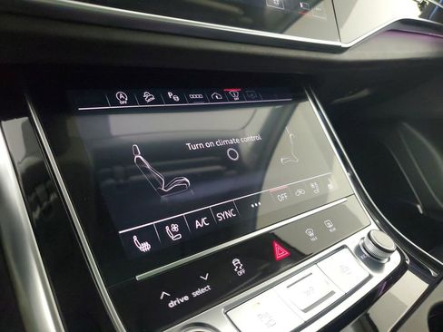 Used 2024 Audi Q7 3.0T Prestige image 31