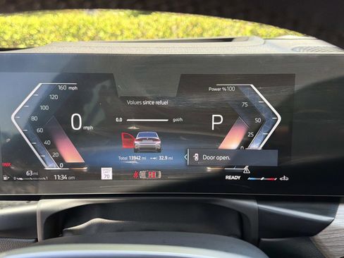 Certified 2025 BMW 330i Sedan RWD image 31